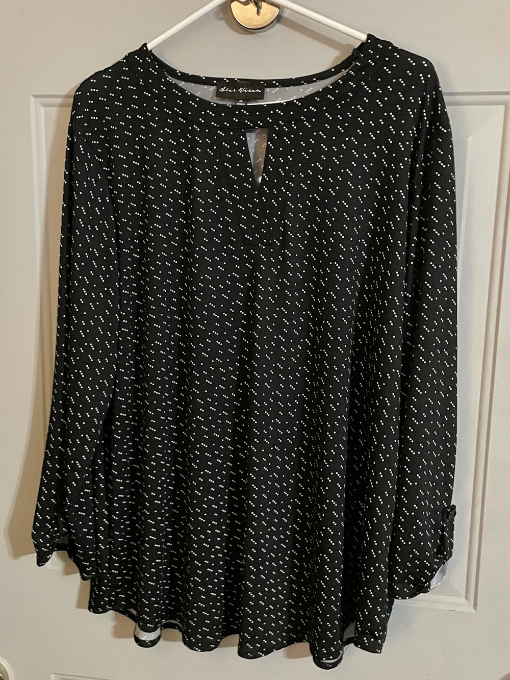 Star Vixen Black Long-Sleeve Dot-Print Blouse